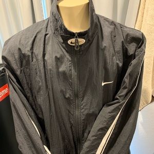 Nike vintage windbreaker